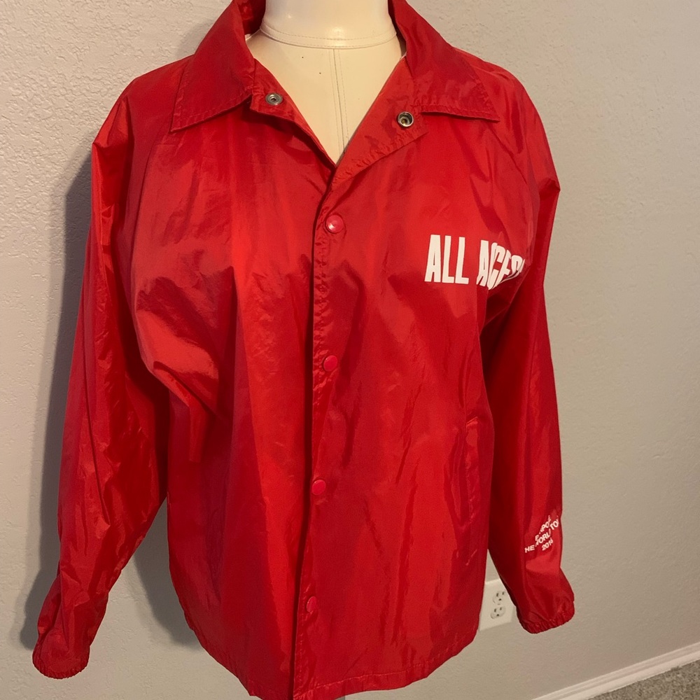 Purpose Tour Windbreaker Jacket size adult medium